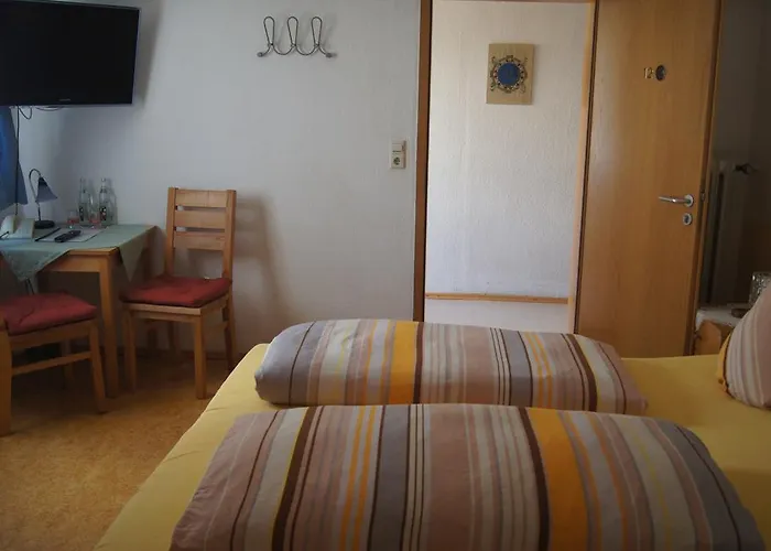 柯罗尼酒店 2* 内雷斯海姆